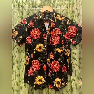 NWT Floral Print Button Up